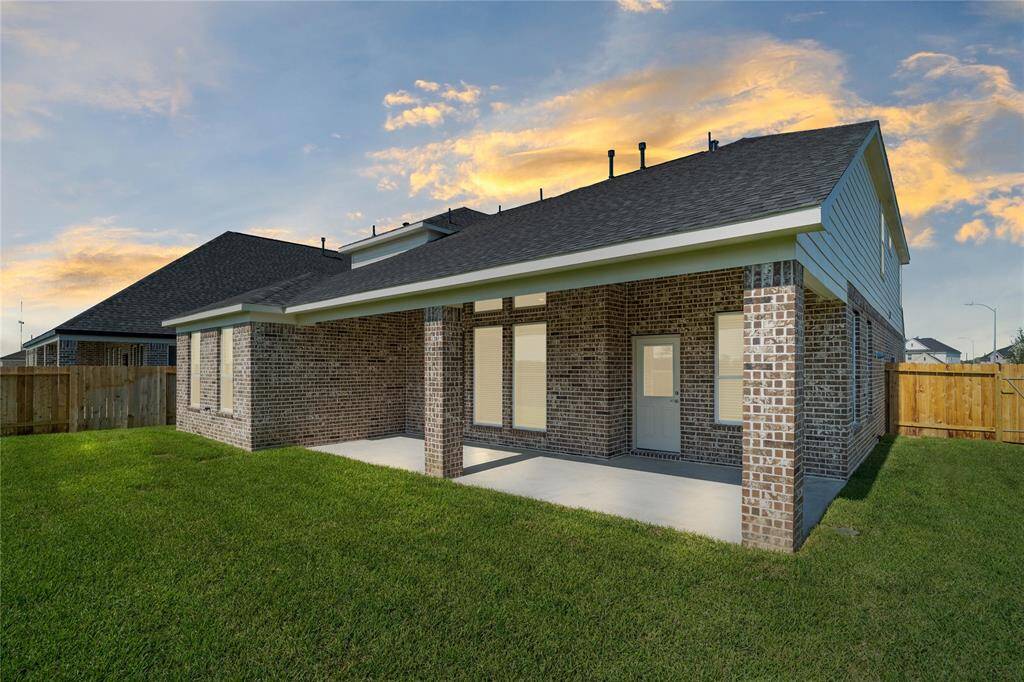 This photo is for illustrative purposes only and is not to be considered an exact replica of the finished home. Rendering does not match the finished product in terms of features, colors, landscaping, etc. Pricing, specifications, square footage and materials are subject to change at any time and without notice.