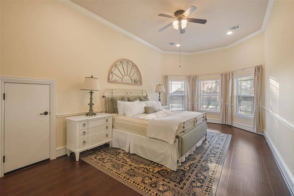 Spacious guest bedroom.