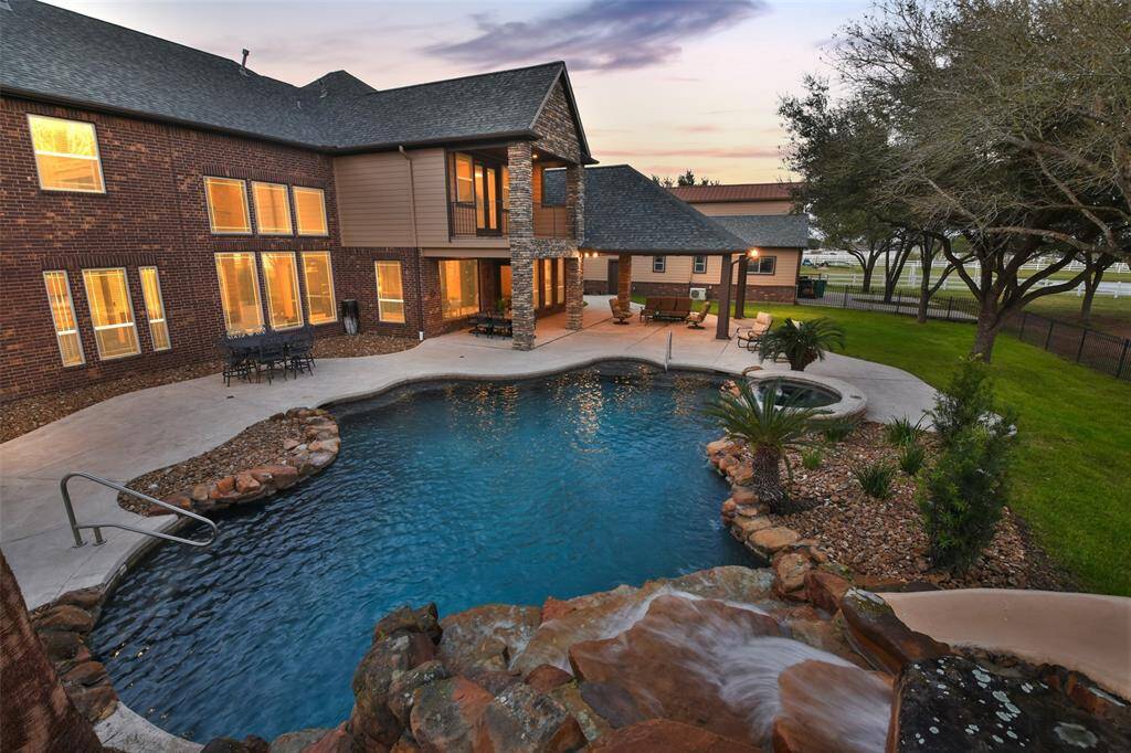 Property Image 37