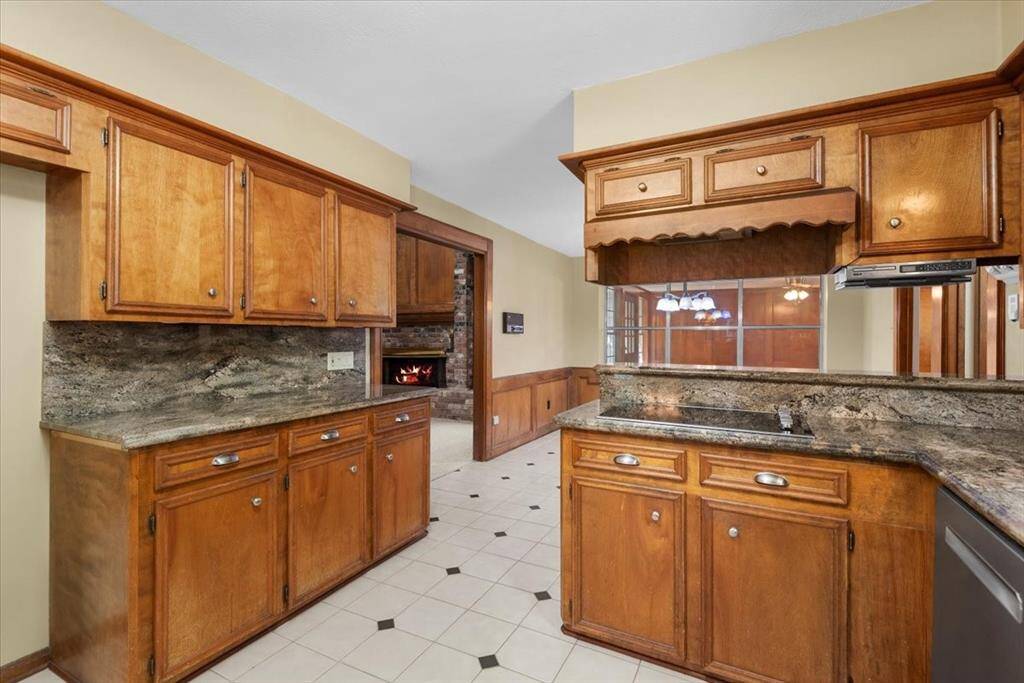 Kitchen view #3.