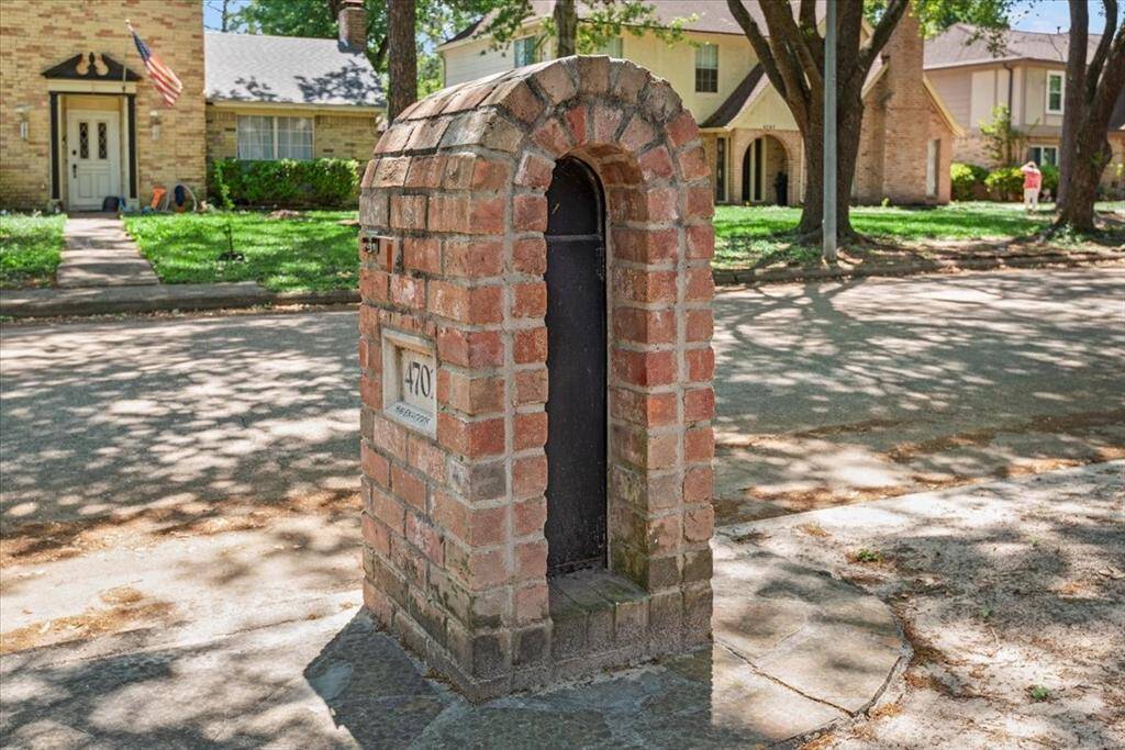 The mailbox was specially built with an exta-large and private drop box that can hold packages if and when you travel.
