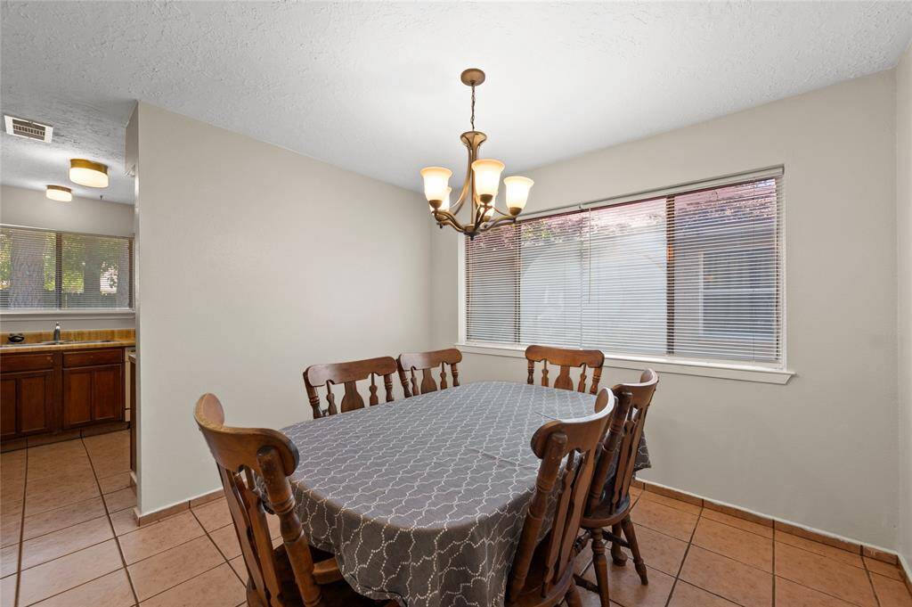 The breakfast/dining room is connected to the kitchen and open to the living room - great for entertaining.
