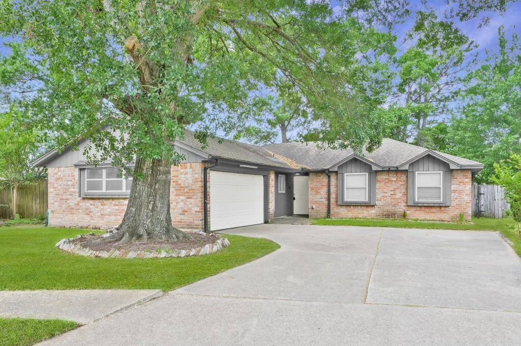This is how the home can look with the HOA approved paint color. Stunning!