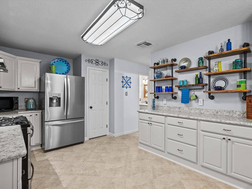 Owner is including the Refrigerator, washer and dryer to give you everything to start enjoying this beautiful home right away. If you have your own appliances sell them and give you a little extra cash for those essentials.