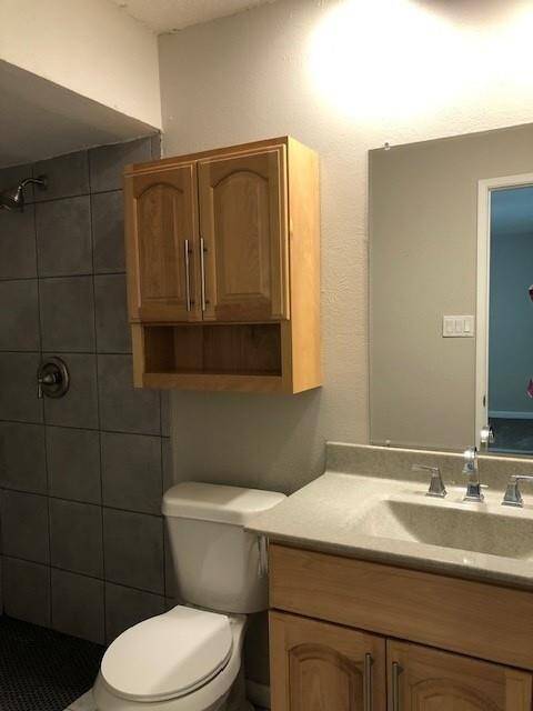 Primary vanity