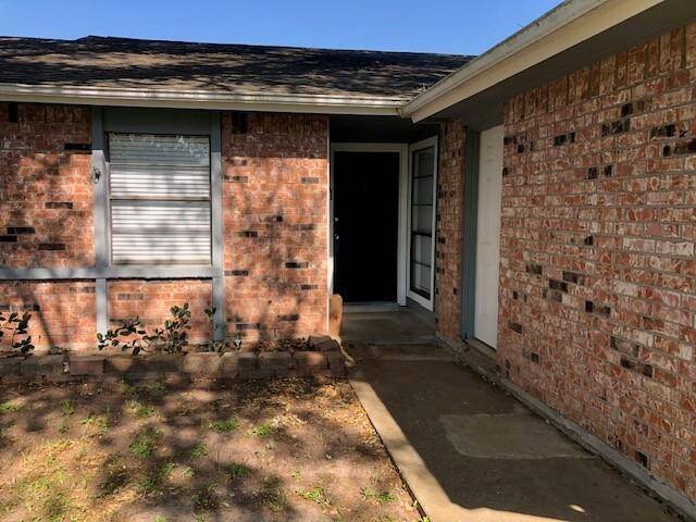 Covered front entry