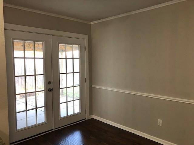 Breakfast area with French doors to covered patio