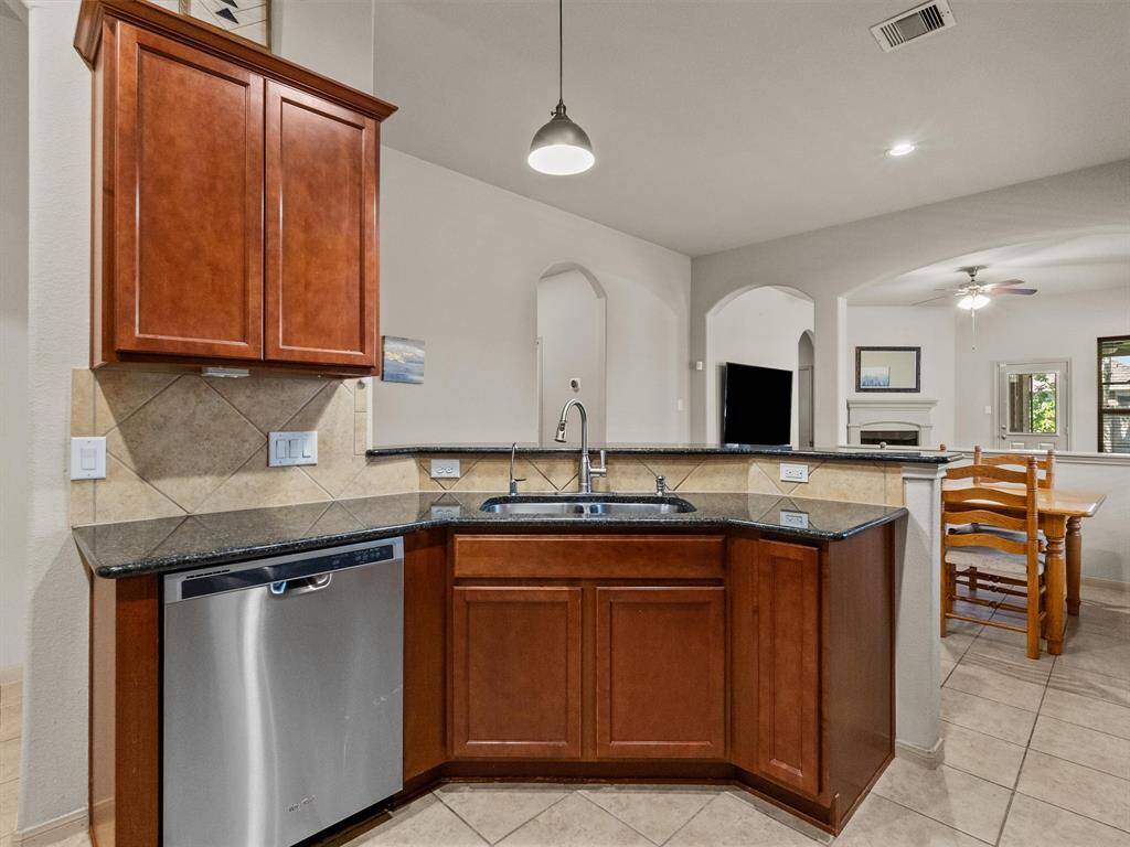Plentiful counterspace allows for a home chef to truly enjoy creating delicious meals.