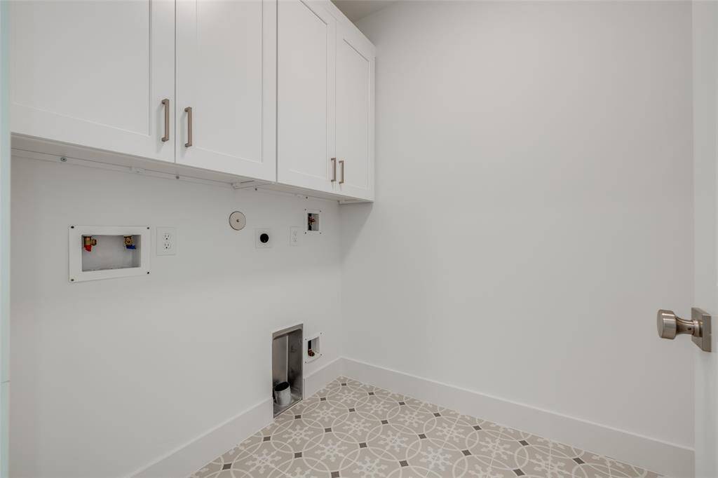 ASK ABOUT CUSTOMIZATION OPTIONS DURING CONSTRUCTION ONLY *MAZZARINO MODEL HOME * PHOTOS MAY SHOW A SIMILAR FLOOR PLAN AND/OR UPGRADED/ALTERNATIVE FINISHES * Please use these photos as a guide *THIS IS AN ACTIVE CONSTRUCTION SITE, BUYERS MUST REQUEST APPOINTMENT TO BE ON PREMISE AT ALL TIMES.