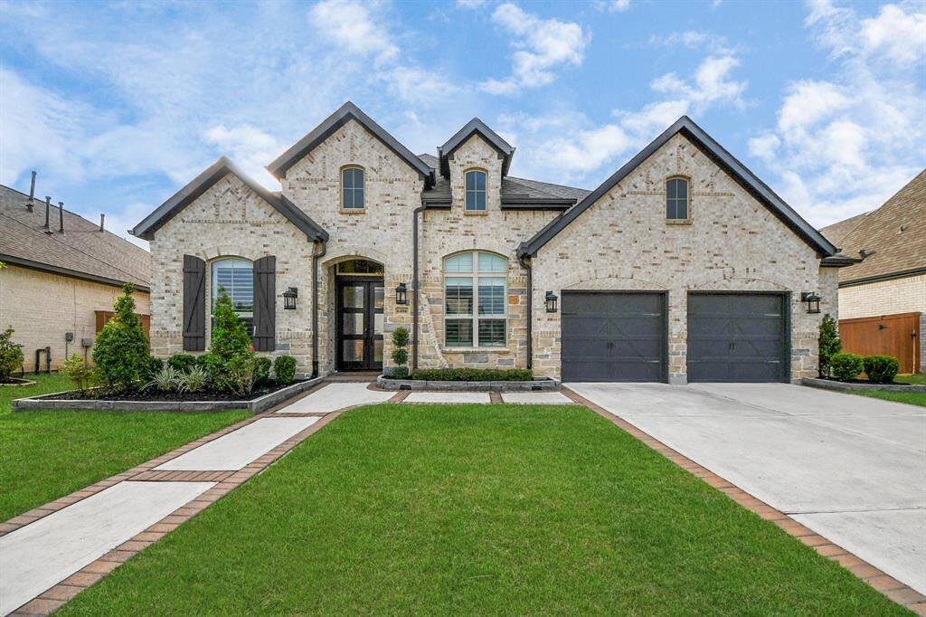 Welcome to 6406 Bluestem Meadow Trace