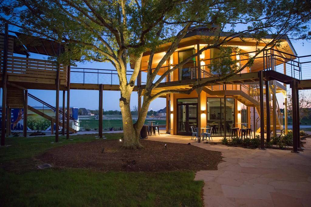 The Cane Island Treehouse offers a meeting space downstairs, and Perched high above is Cane Quarter, the Ambassador Suite is a private luxury custom-built treehouse for an exclusive overnight getaway.