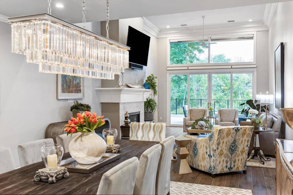 Enjoy bayou views when you like, while an electric shade provides added privacy when needed.