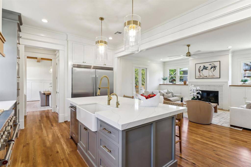 The kitchen opens up to the family room, full of natural light from the windows which have no adjacent neighbor.