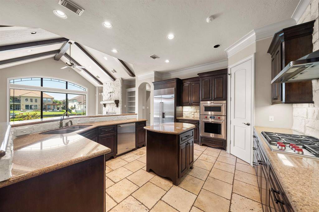 Great views from each corner of the kitchen!