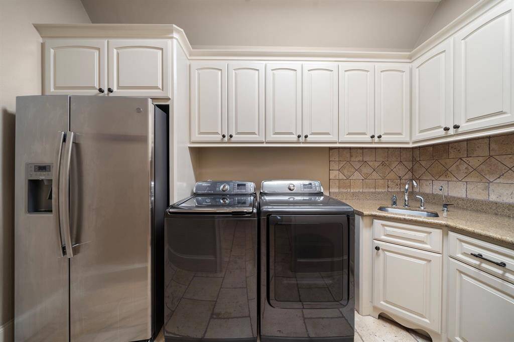 Utility room/butlers pantry just off kitchen