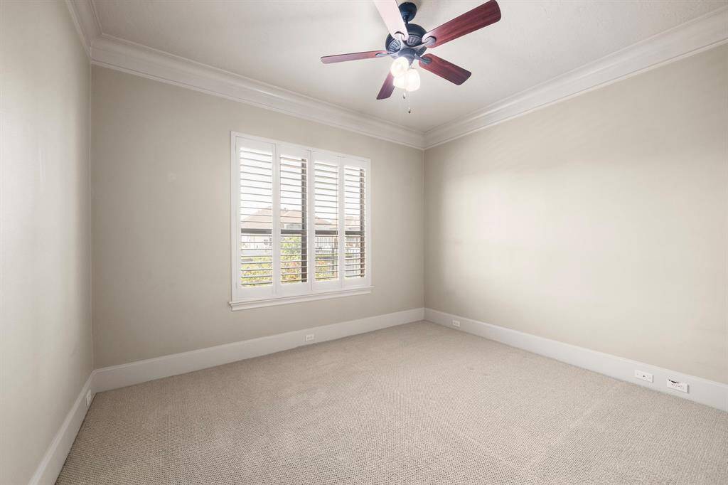 Guest bedroom first floor, on it's own wing access to private full bath.