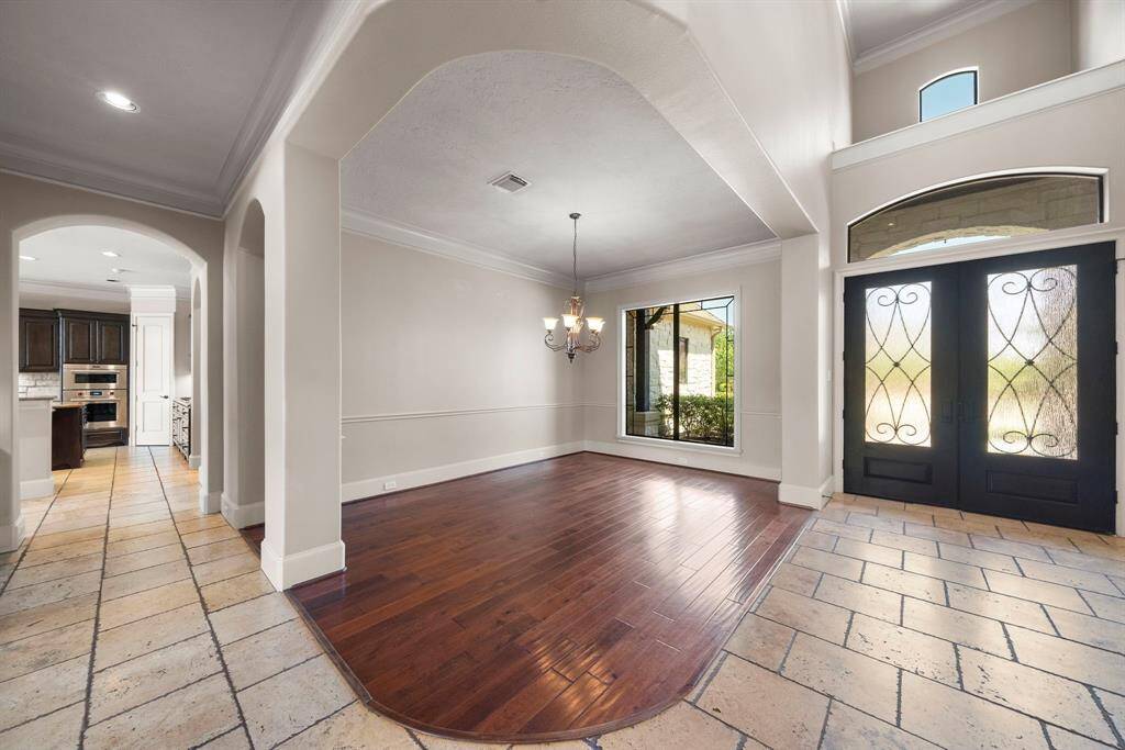 Formal dining