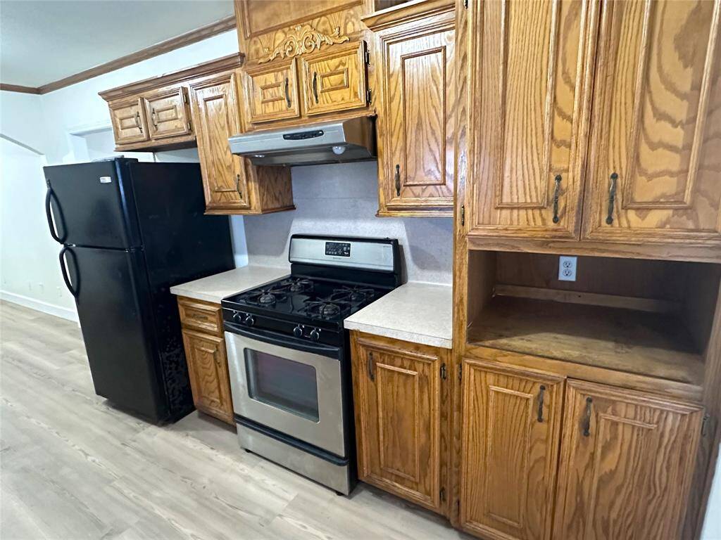 Kitchen/Pantry Area