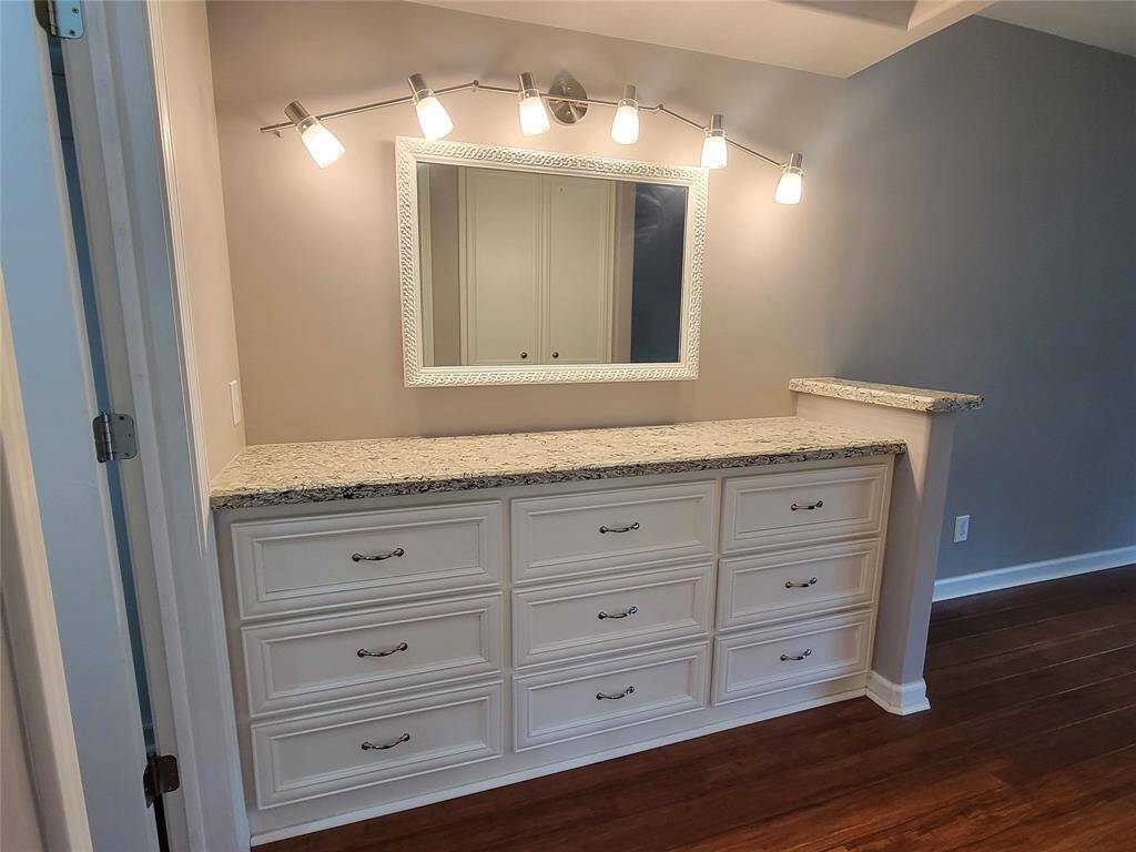 Dressing area off the primary bedroom.
