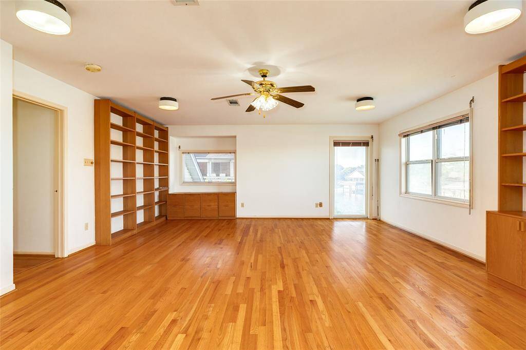 2nd floor built ins.