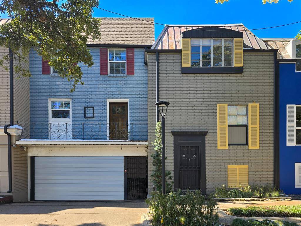 Discover the perfect blend of comfort and convenience in this inviting property featuring convenient street access and a private balcony