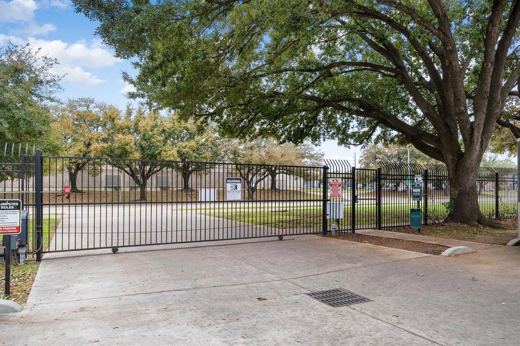 Automatic gate at front of property w/ occupant verified access.