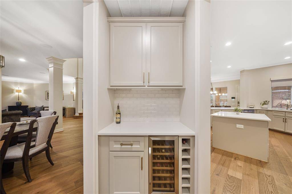 Butlers Pantry, Wine Fridge & Storage.