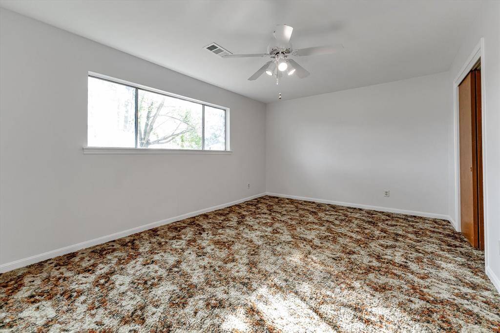 (3) Bedroom