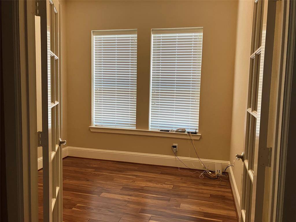 Convenient home office, library, exercise room or bedroom