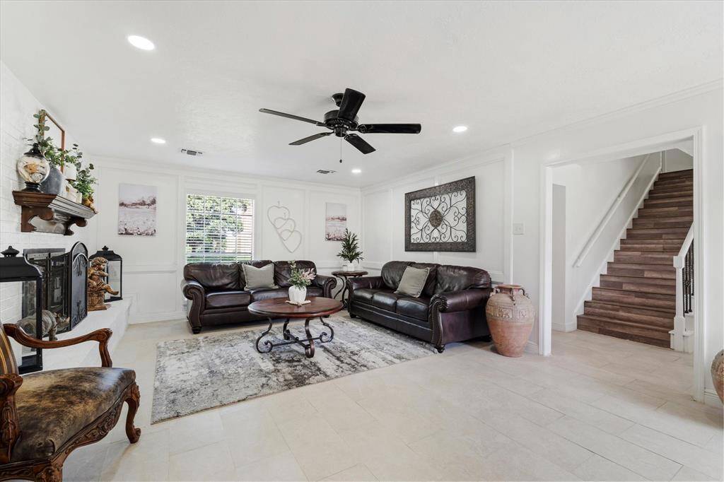 Extra room with separate entrance