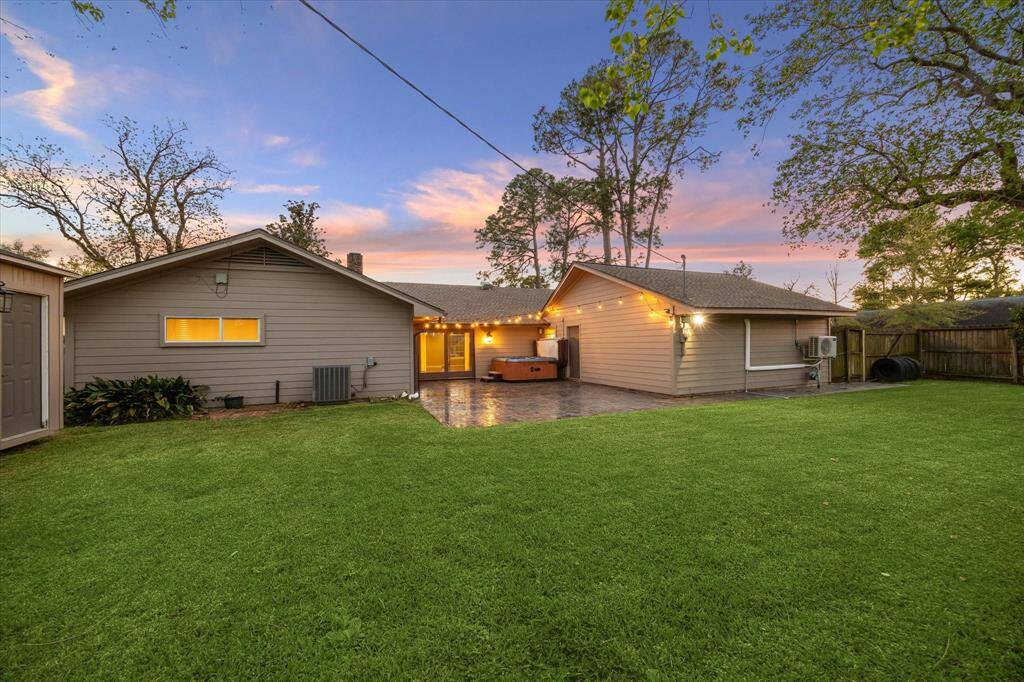 Large, fenced backyard...great for entertaining.