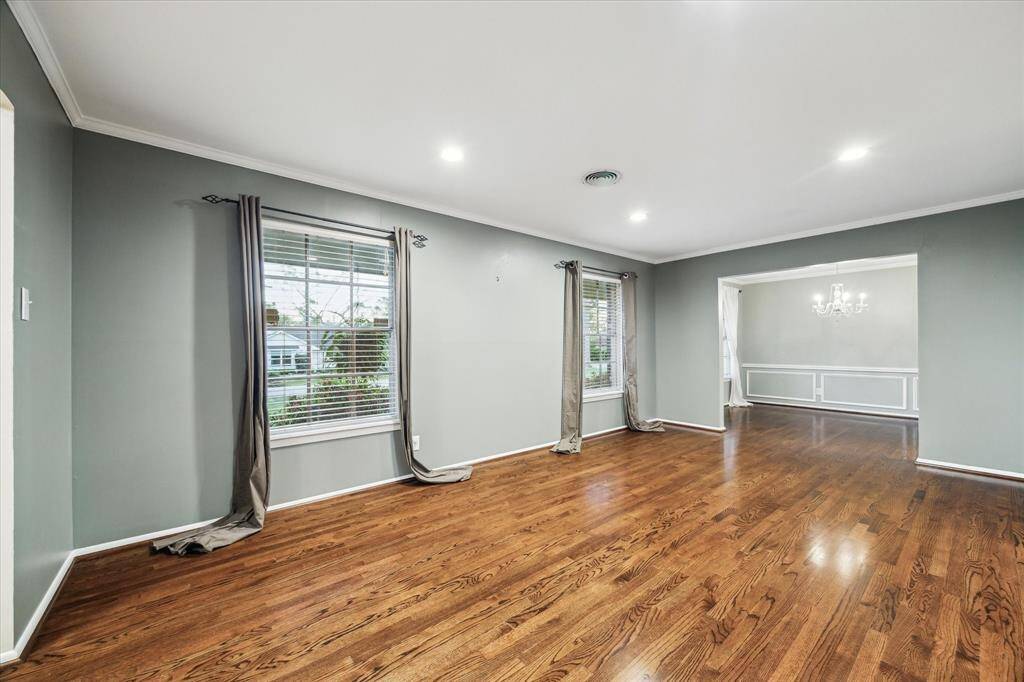 Make this house your home...meticulously maintained and ready for new memories!