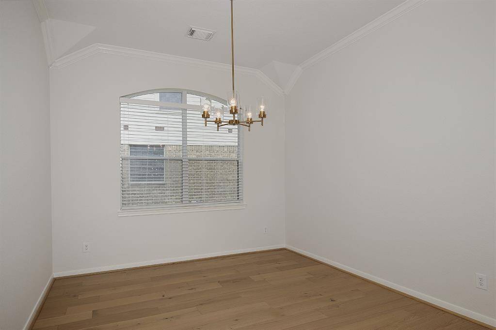 Dining Room/Flexspace