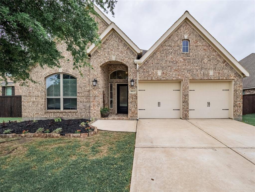 Welcome Home 9822 Faulkner Trl , beautiful brick single story home just waiting for you to move in