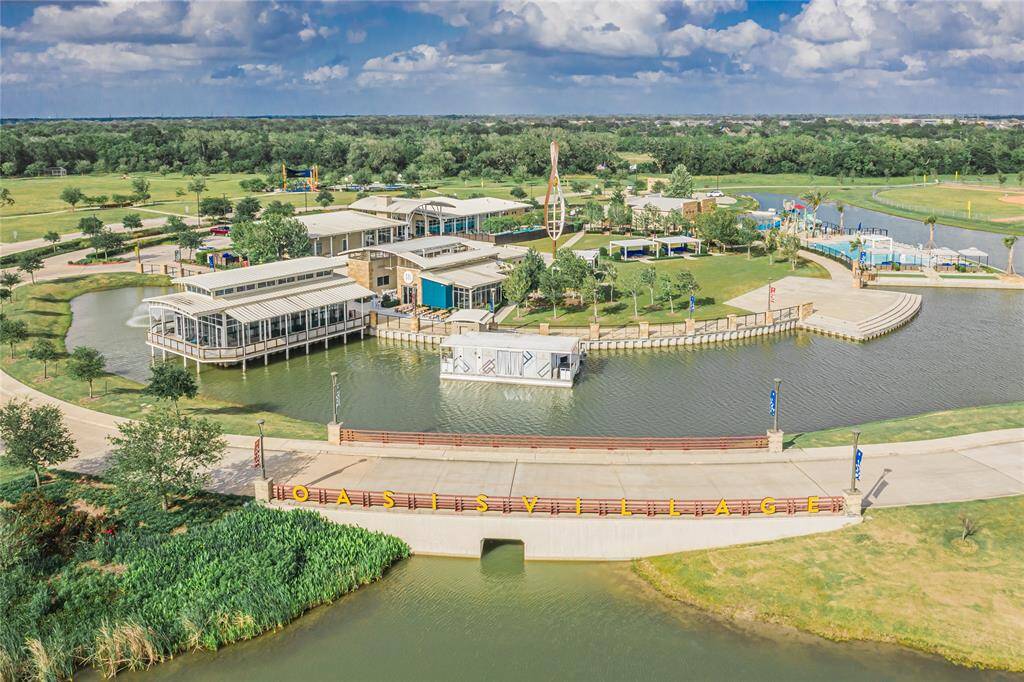 this is the oasis village and amenities which include the family pool, kiddie pool, out door games, conservatory , weight room and adult pool, there is also the city park, and soccer fields