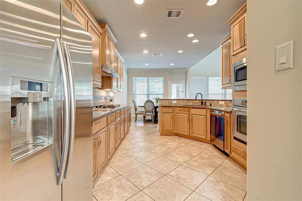 Refrigerator is included