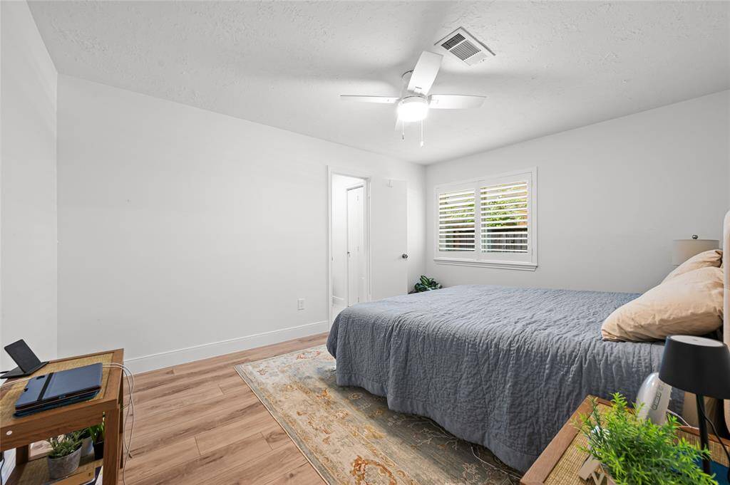 Guest/En suite - Secondary Bedroom 1