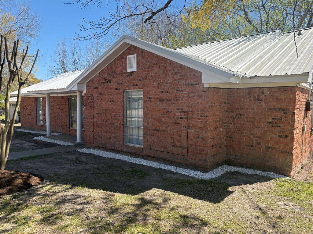 Brick Home with 4 bedrooms
