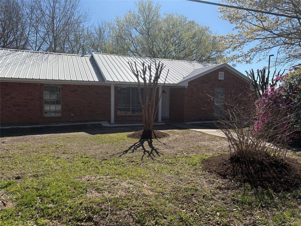 Large house on Corner Lot