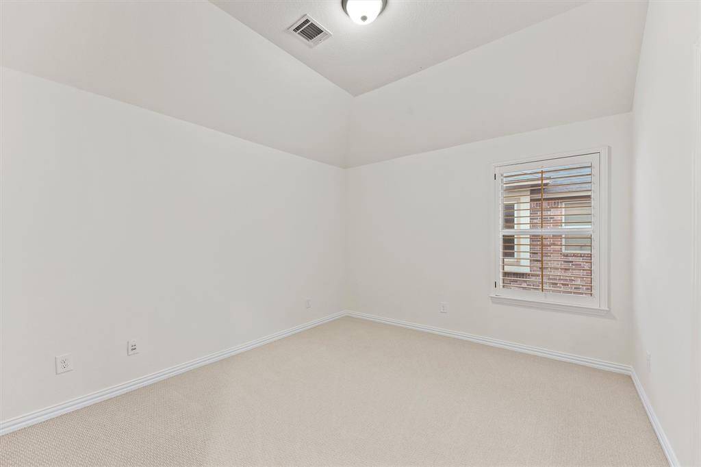 Additional bedroom