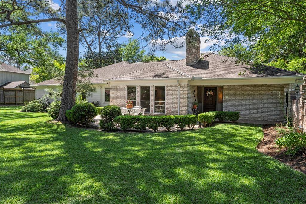 20,700sqft. Home is situated on 2 treed lots