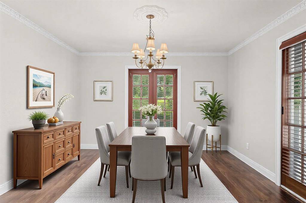 Dining Room that could serve as a home office