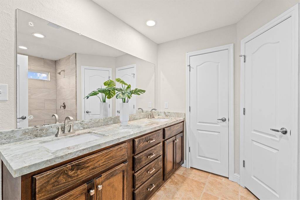 Dual Sinks