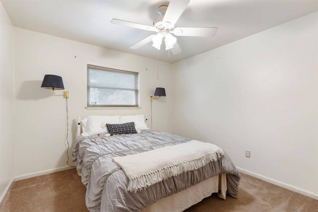 Secondary bedroom