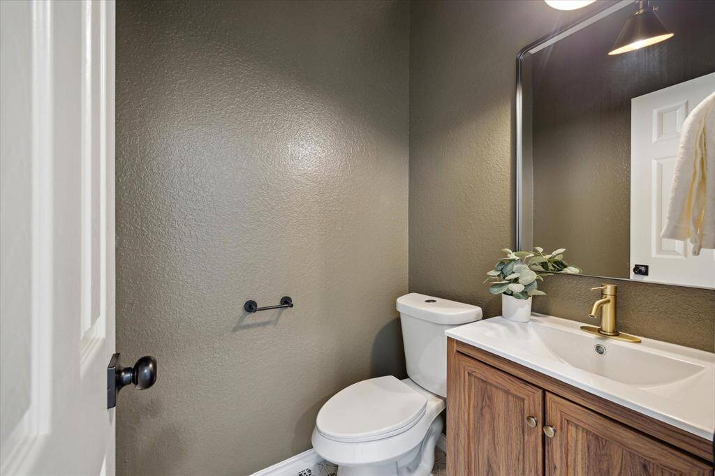 Fully-updated powder bath.