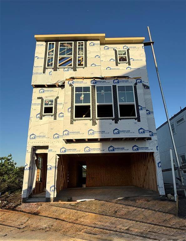Three-story home with 4bedrooms, 3.5 baths and 2 car garage