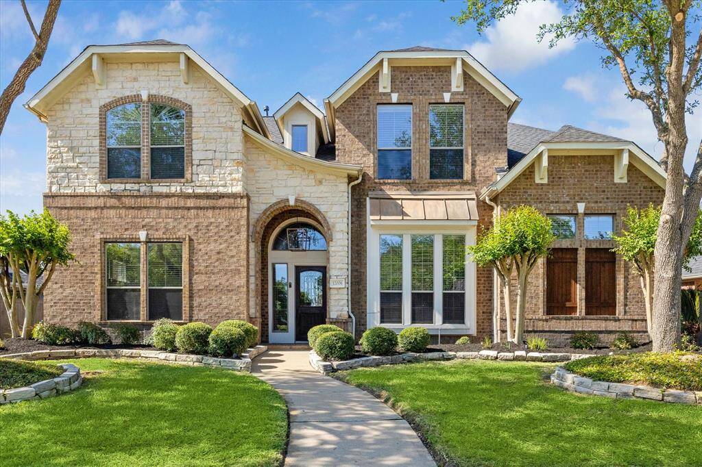 Custom stone & brick elevation by Trendmaker Builders