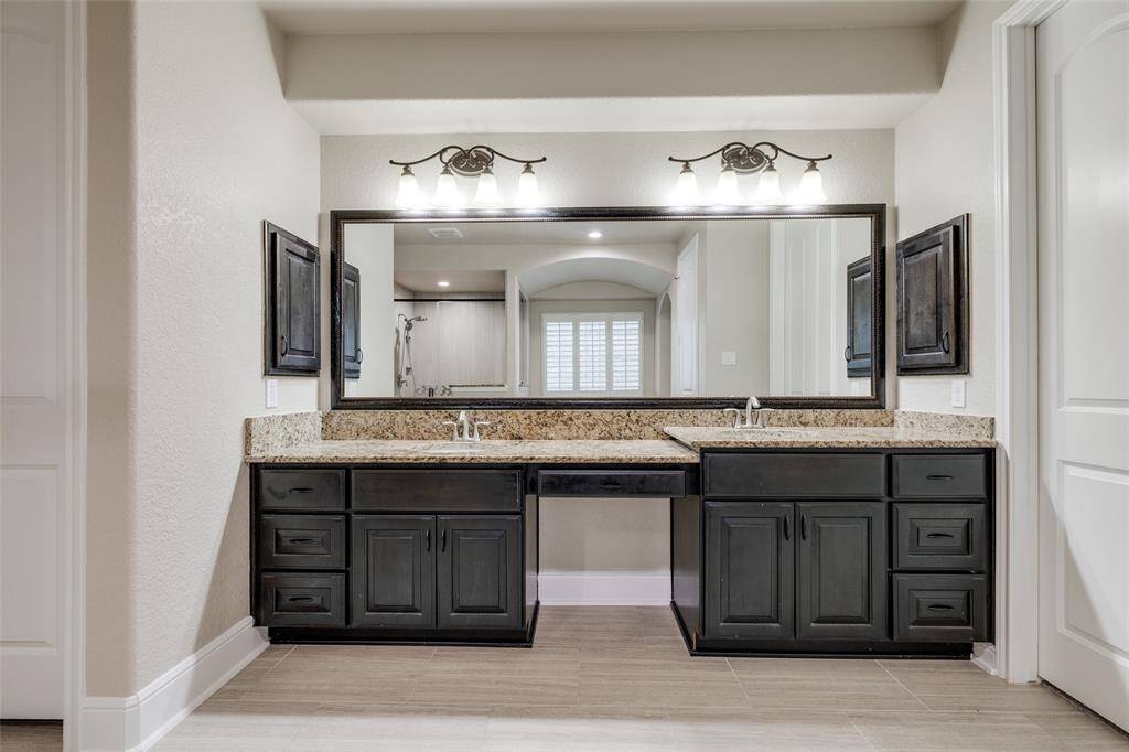 Primary suite double vanity.
