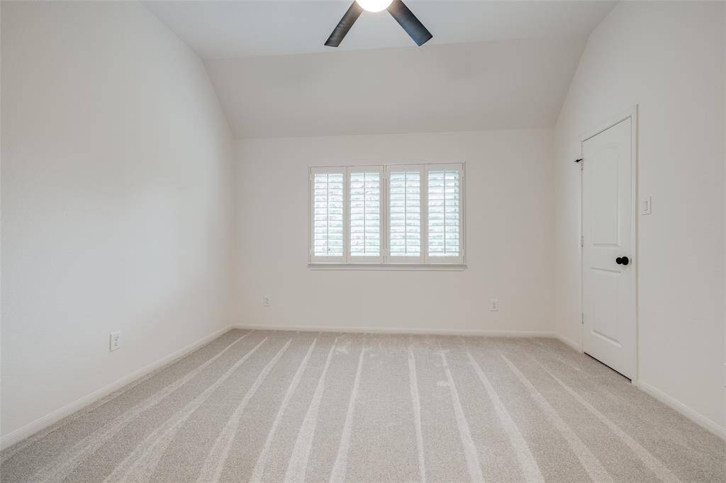 Fourth bedroom.