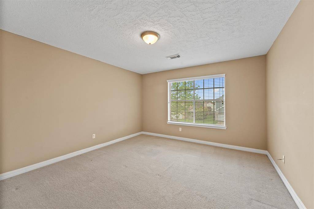 Guest bedroom 1